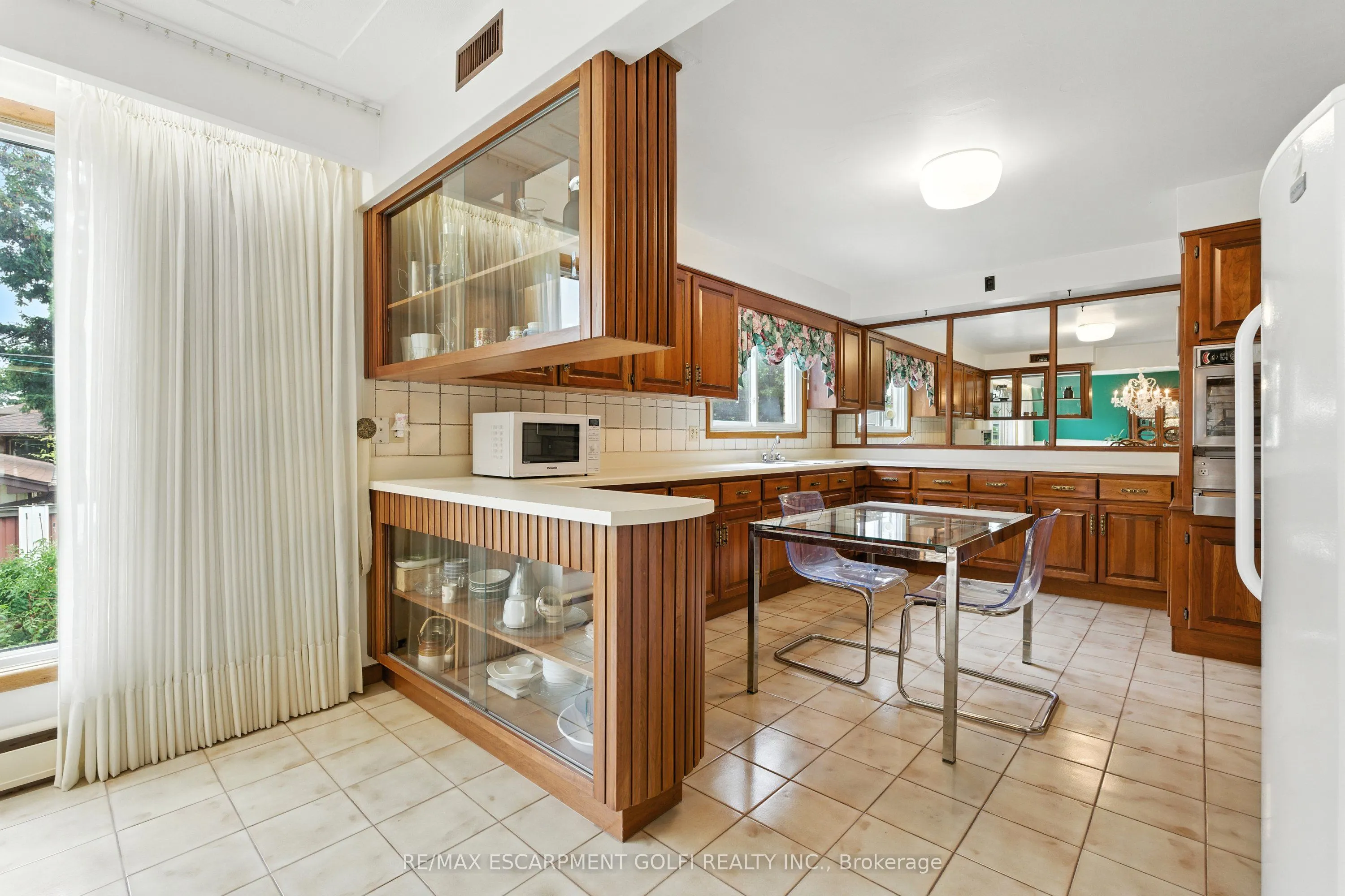 16 Southill Drive