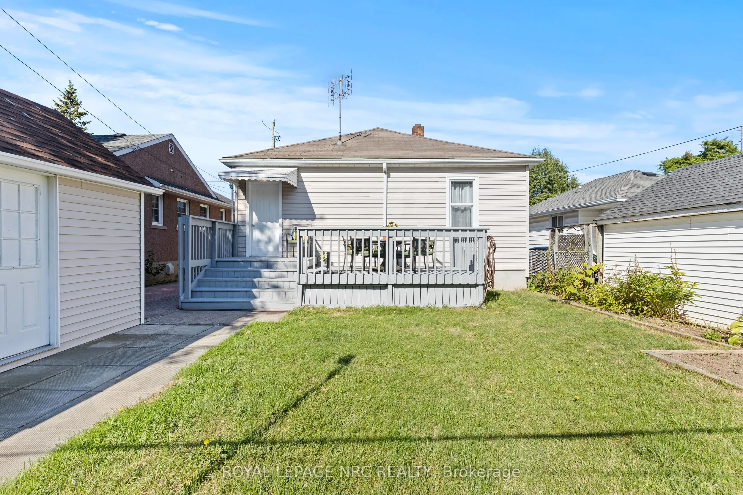 28 Augusta Avenue
