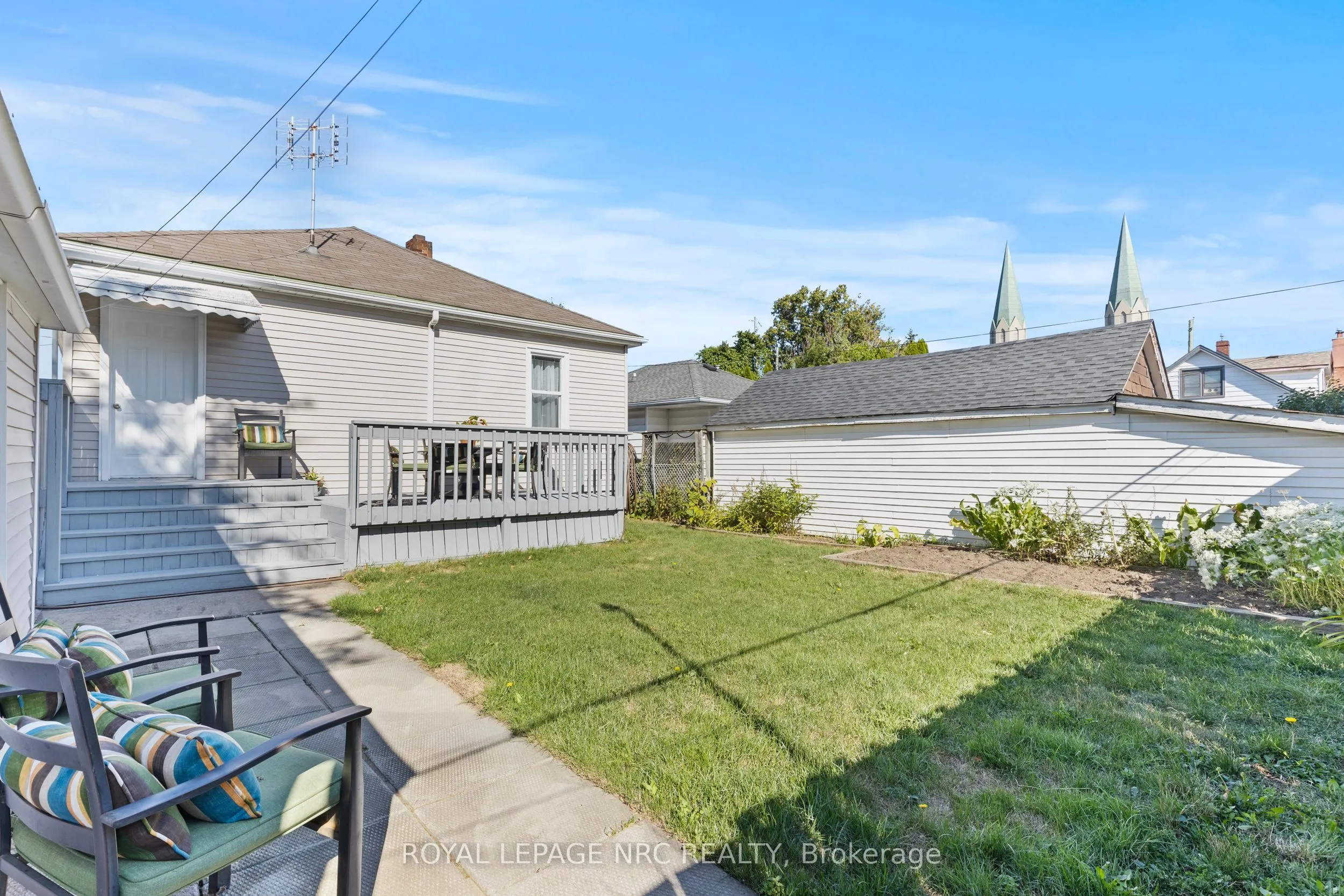 28 Augusta Avenue