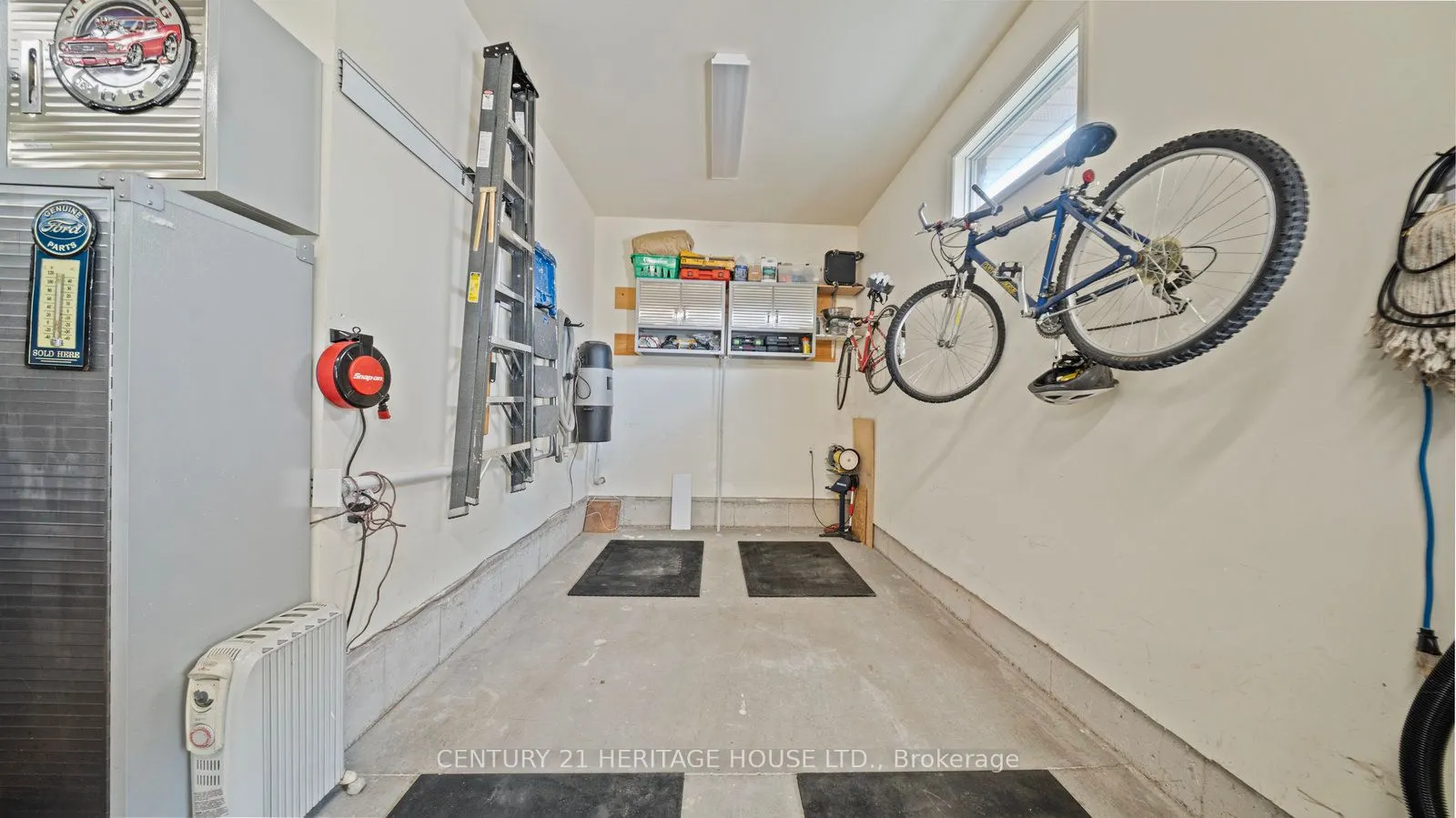 424 Lakeview Drive