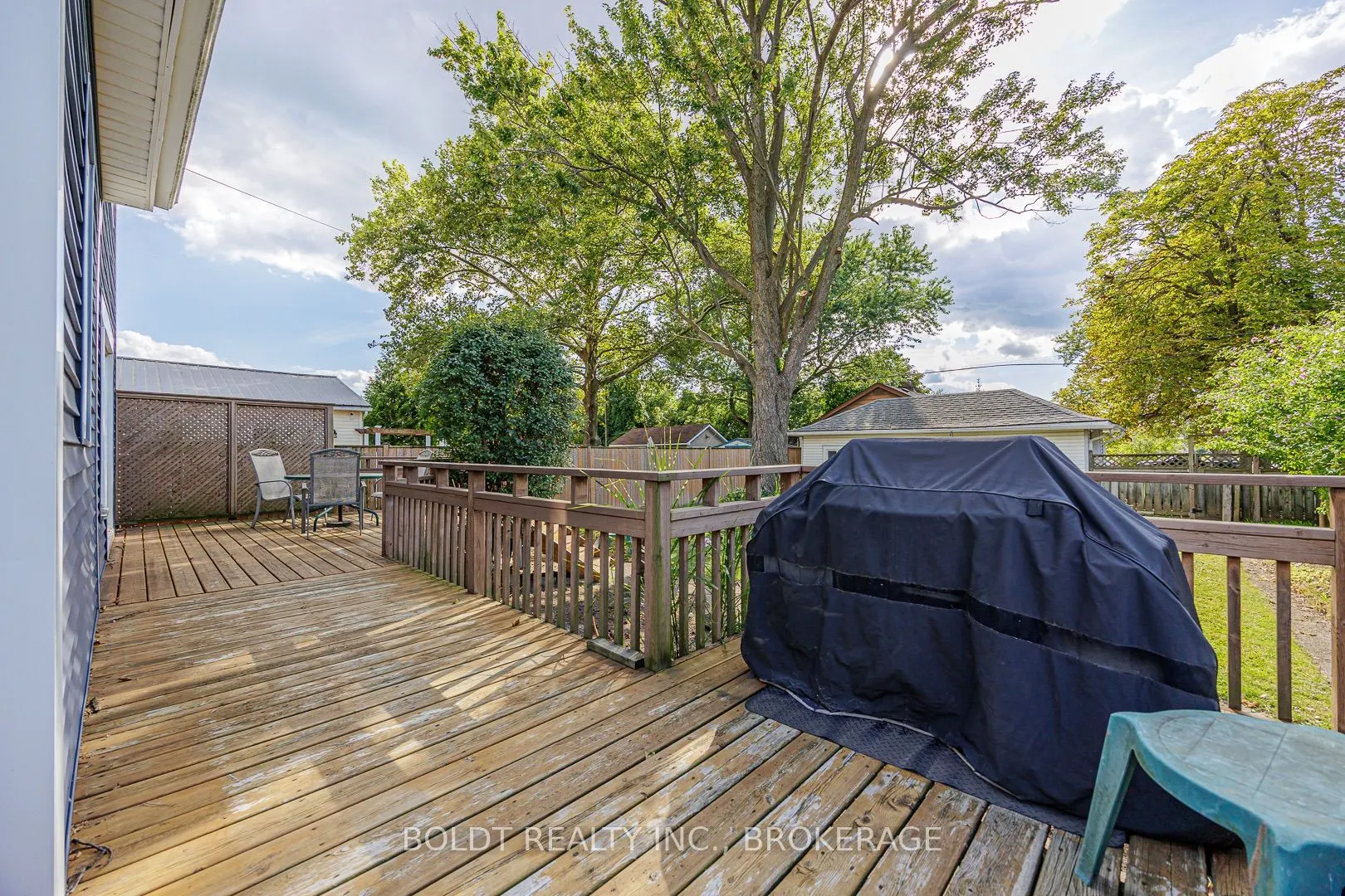 61 WELLAND Street S