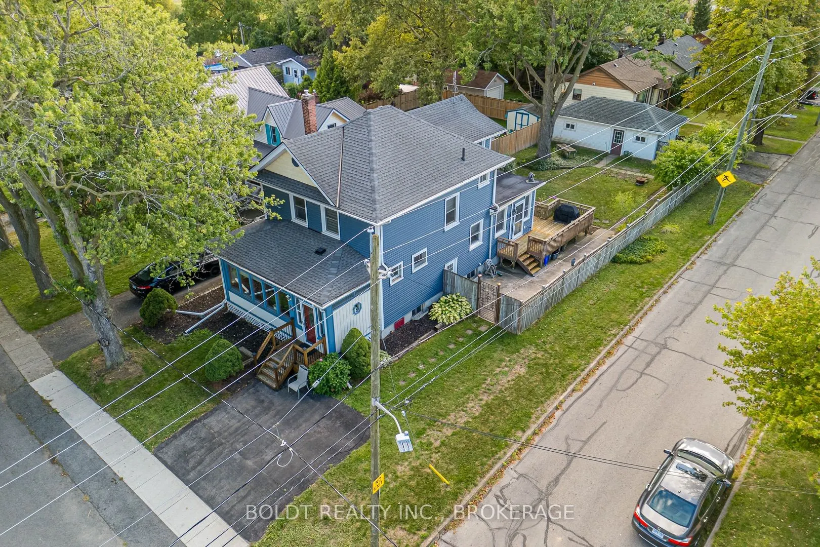61 WELLAND Street S