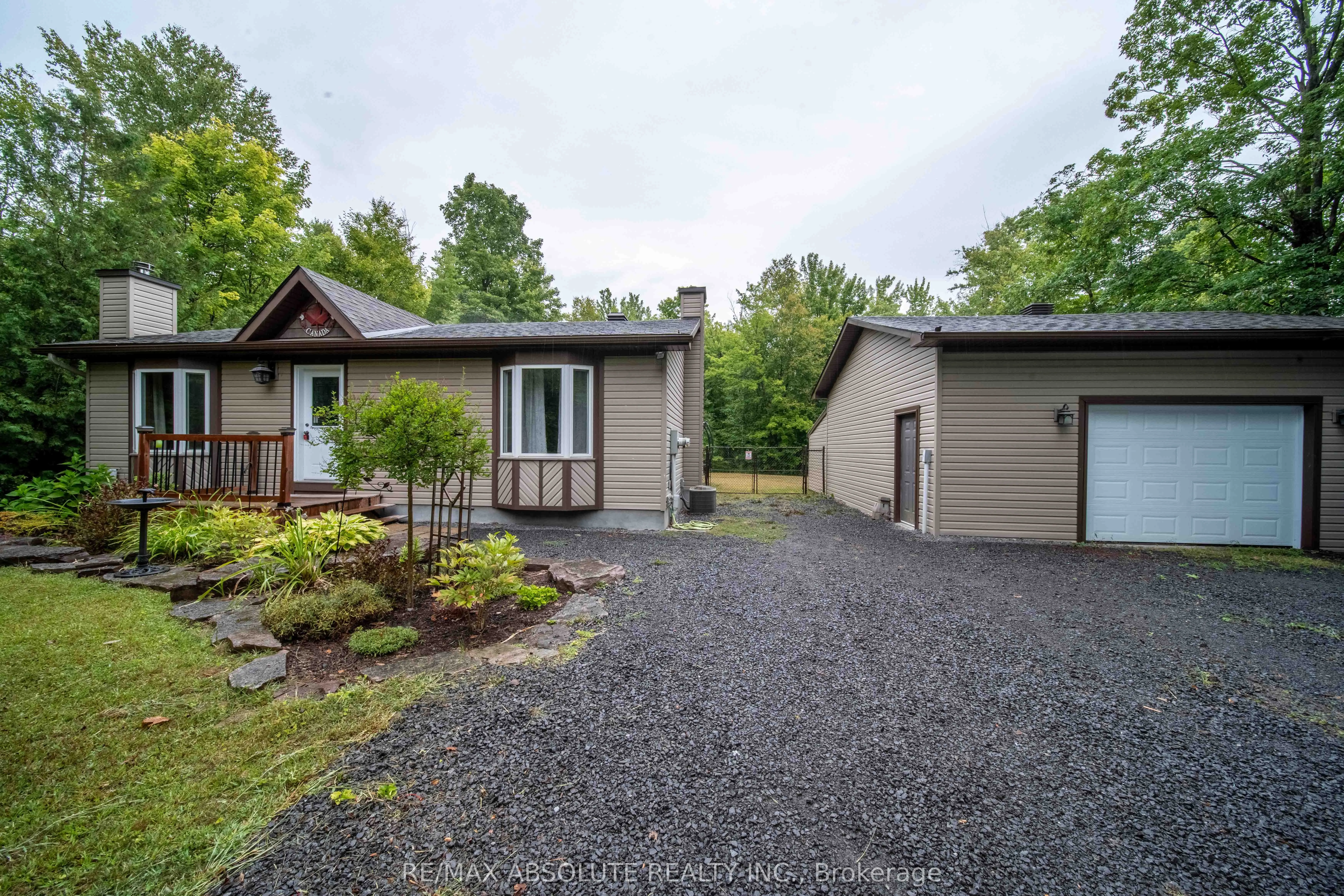 1127 Rollin Road