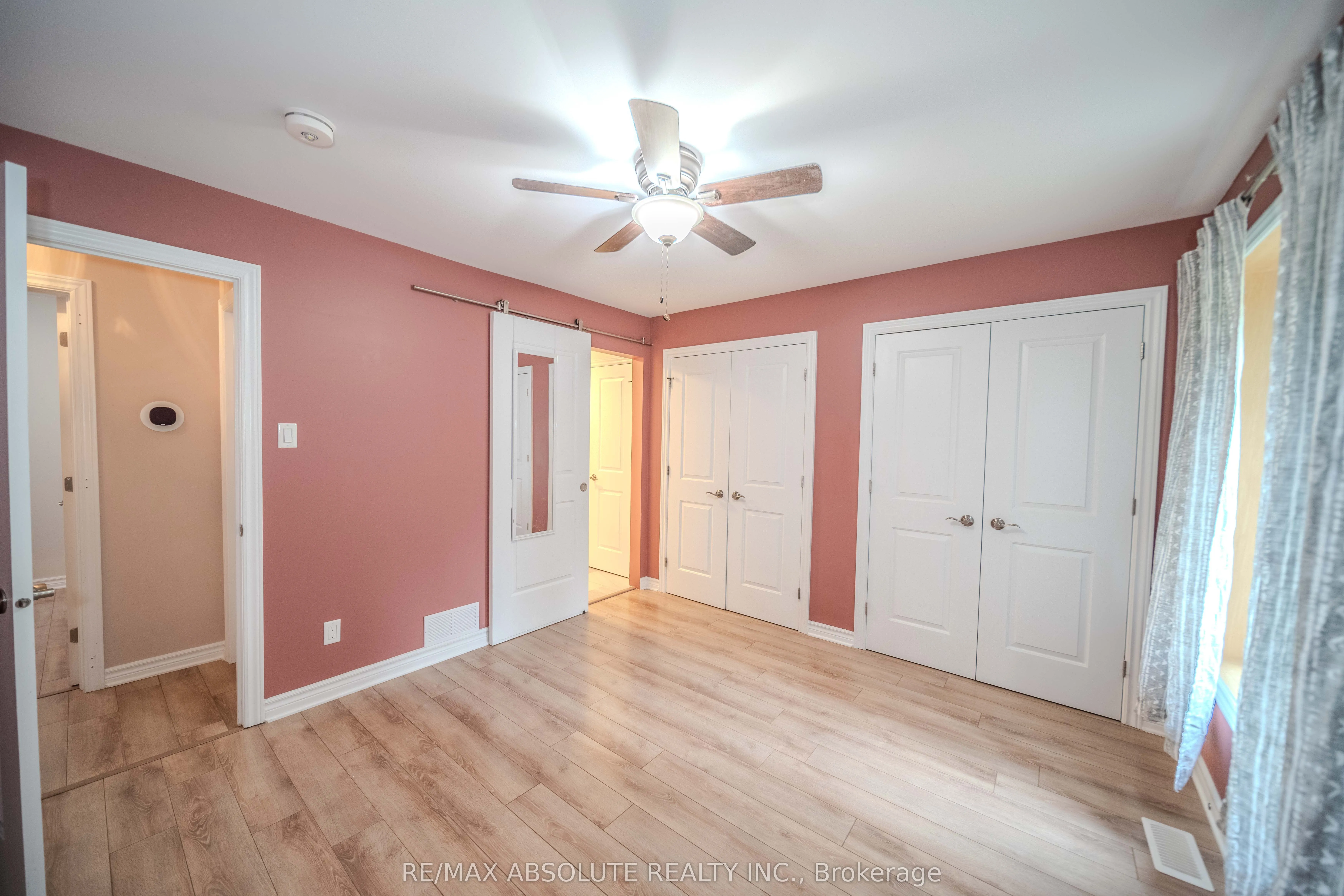 1127 Rollin Road