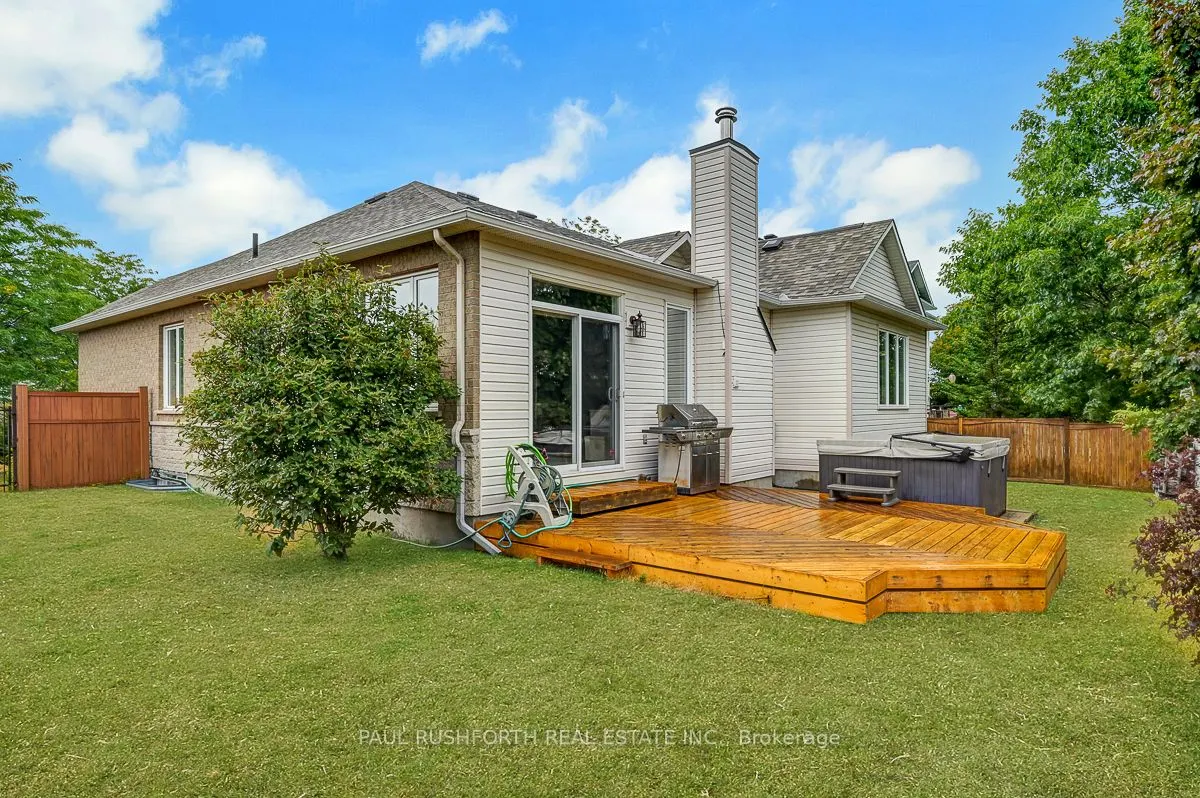 48 Greenhaven Crescent