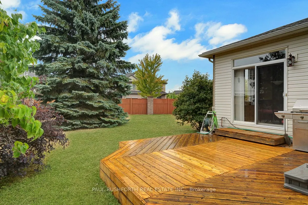 48 Greenhaven Crescent