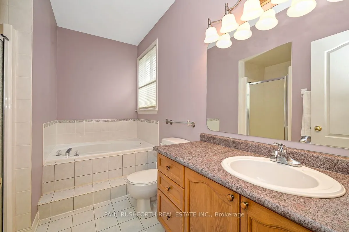 48 Greenhaven Crescent