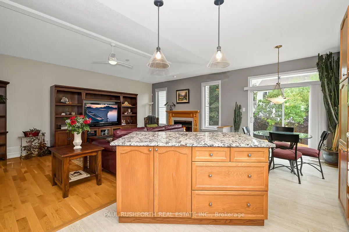 48 Greenhaven Crescent