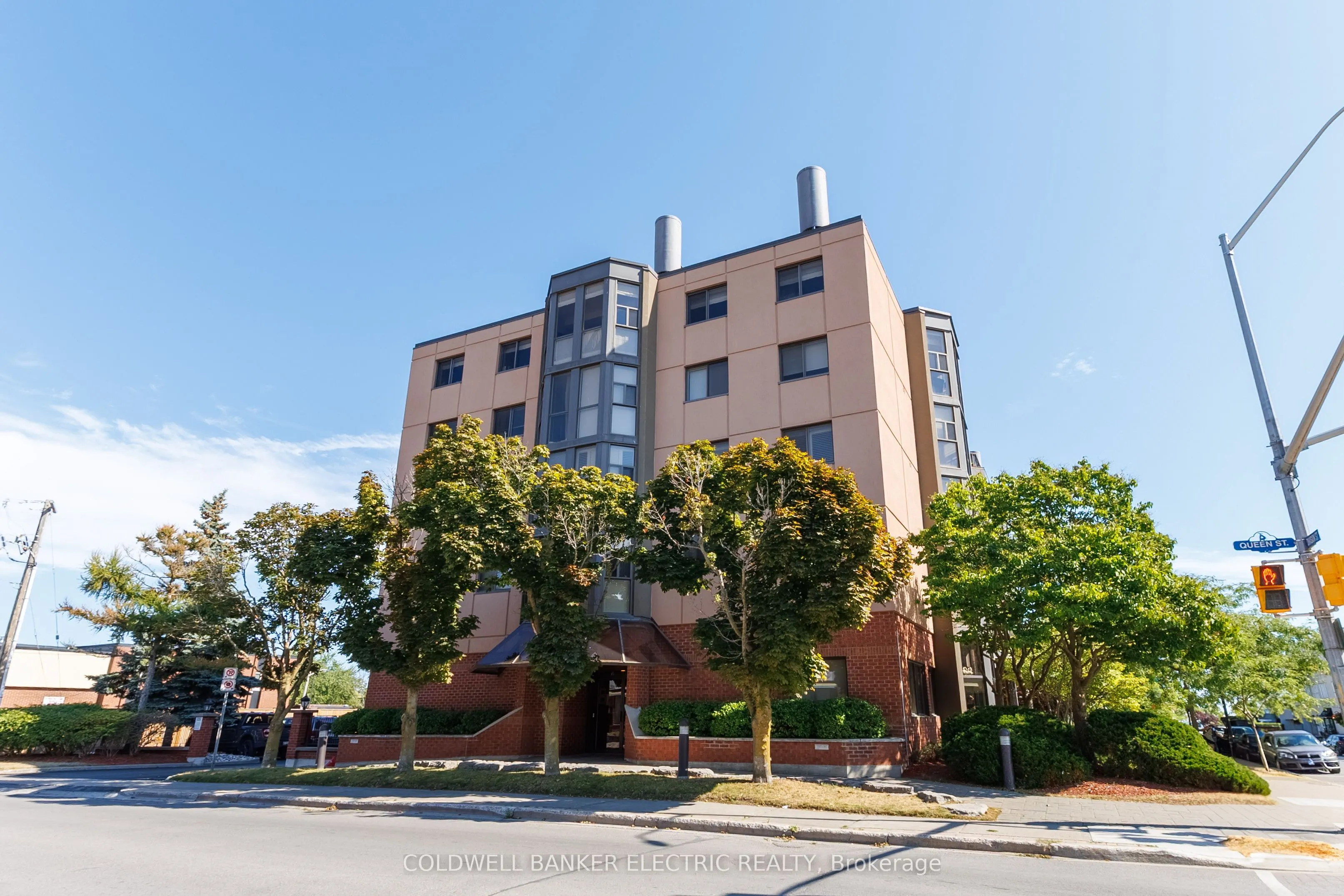 1 Queen Street, #404