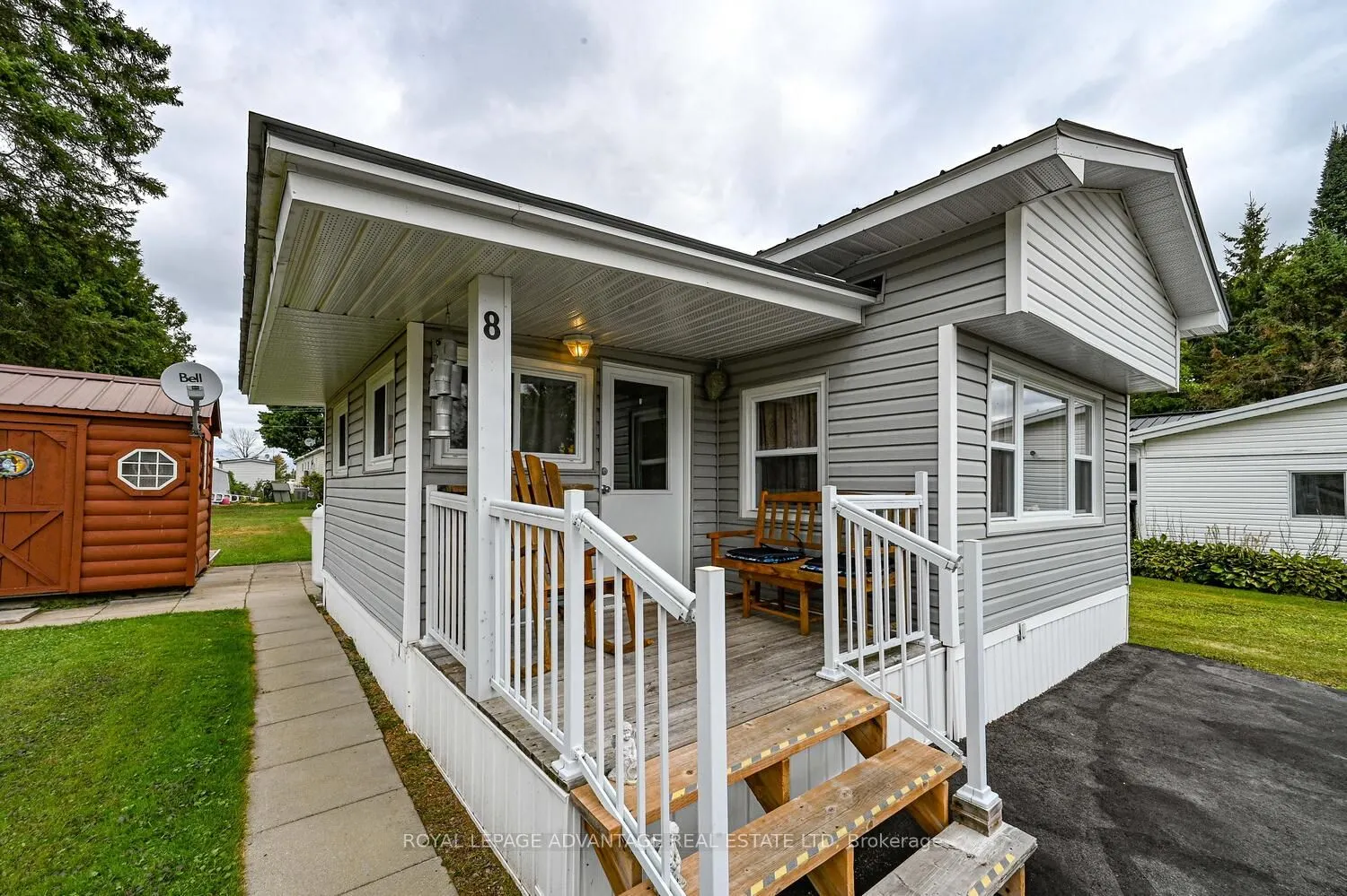 8 Bridle Path N