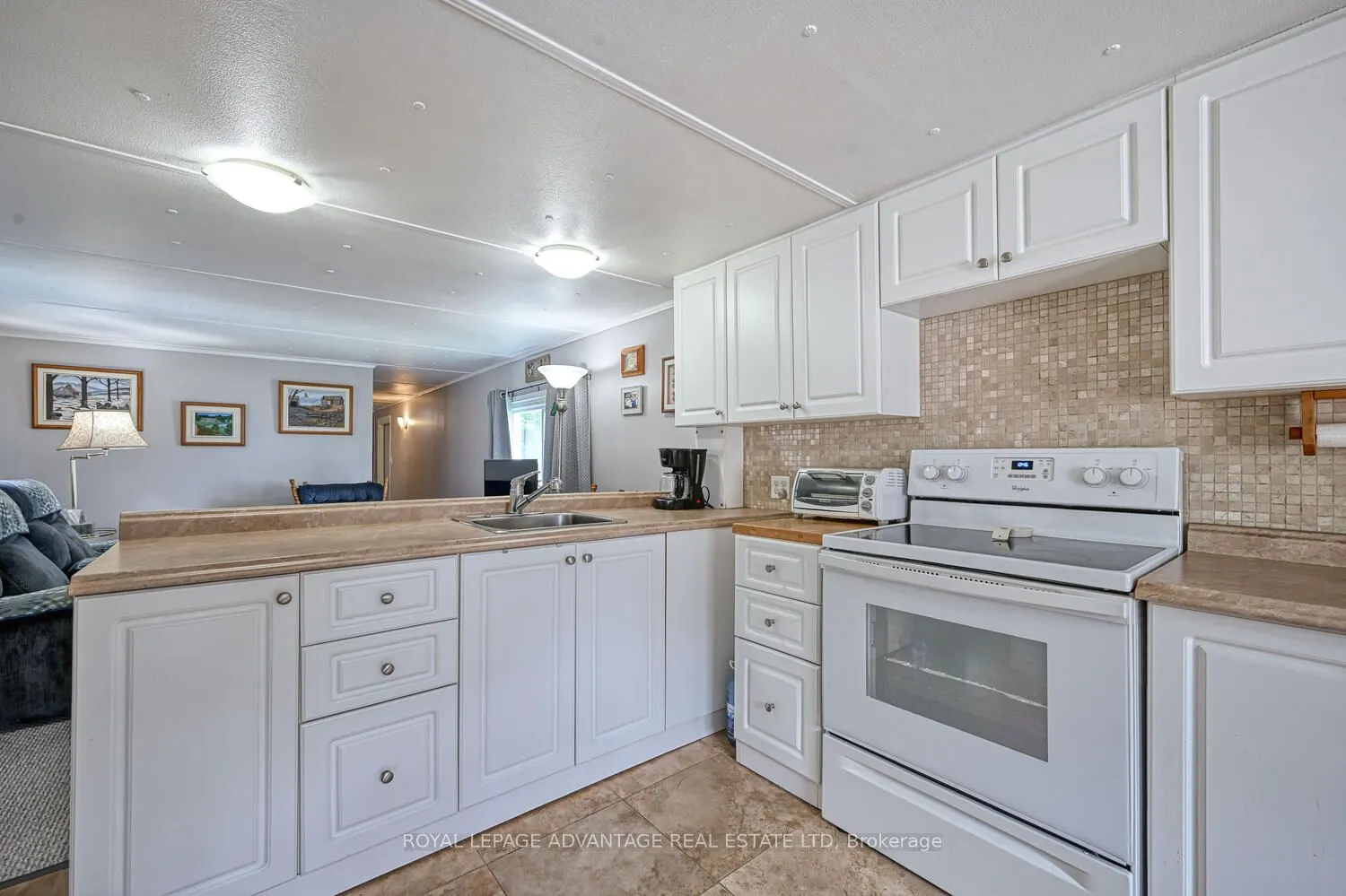 8 Bridle Path N