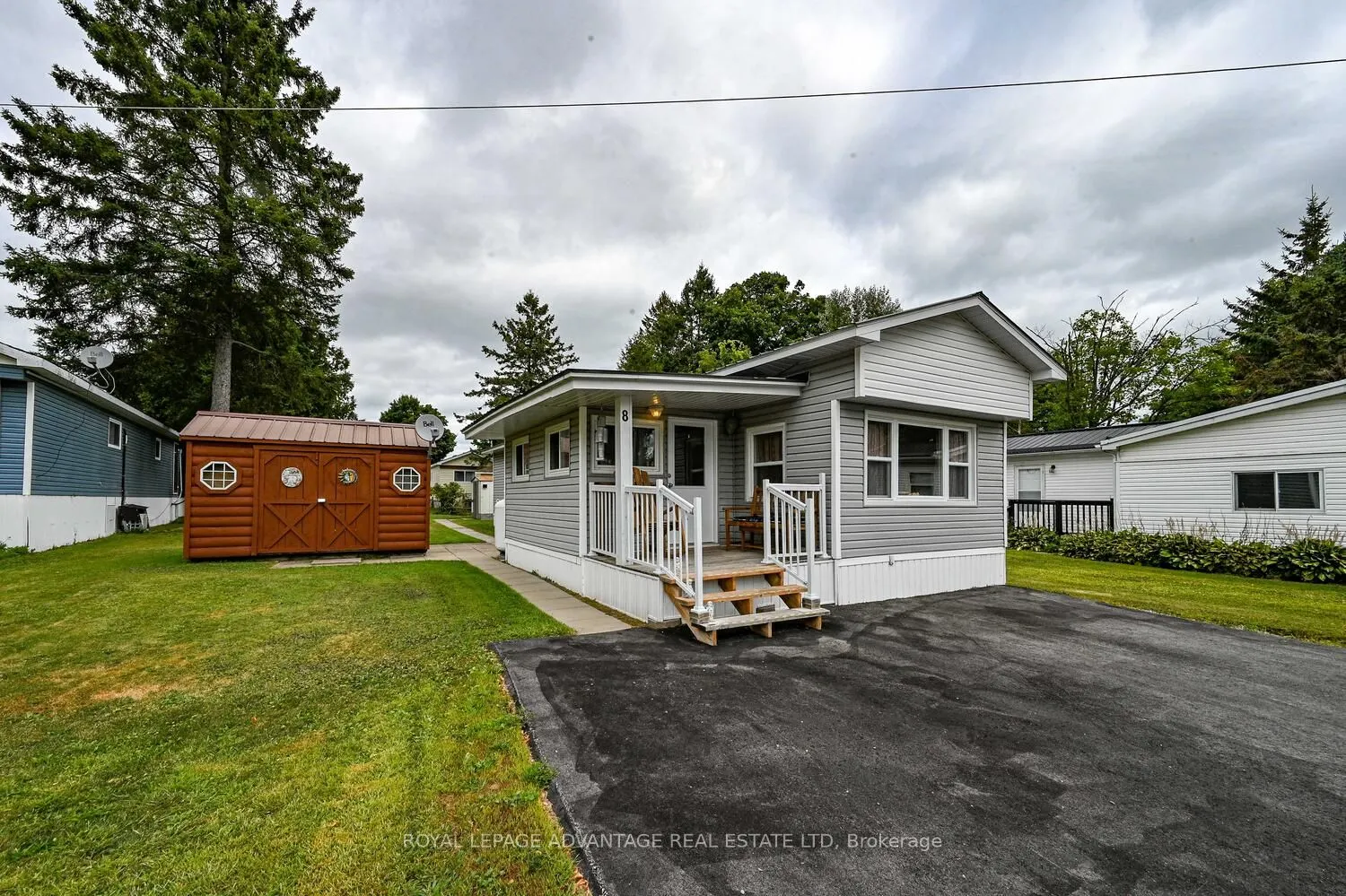 8 Bridle Path N