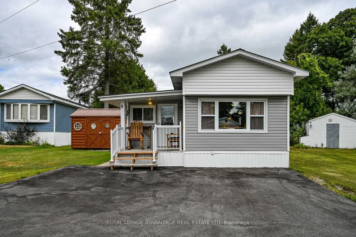 8 Bridle Path N