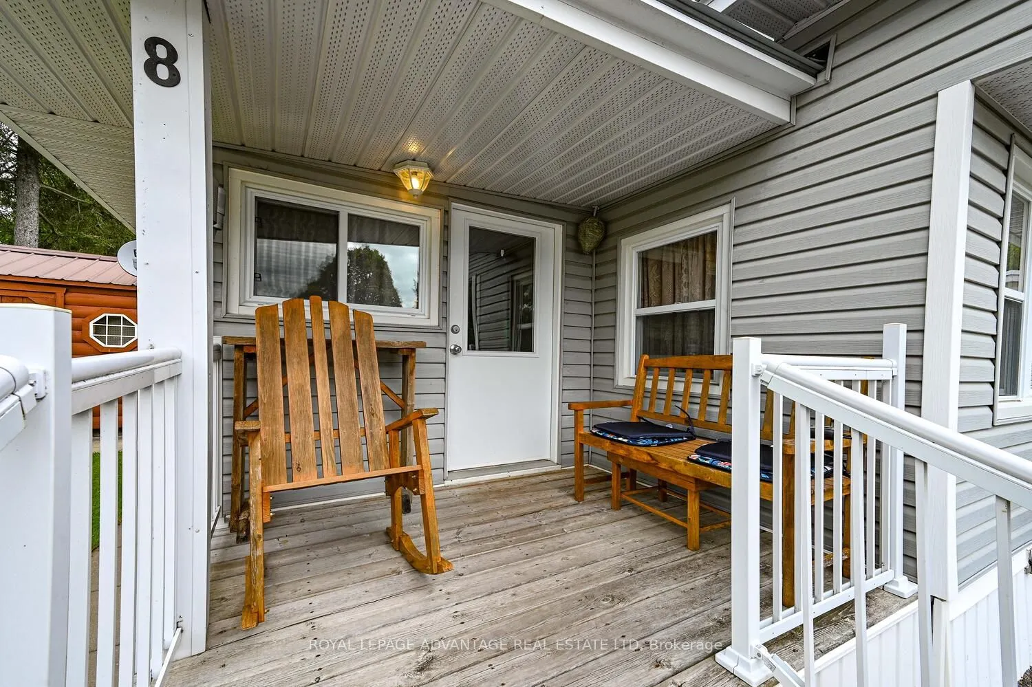 8 Bridle Path N