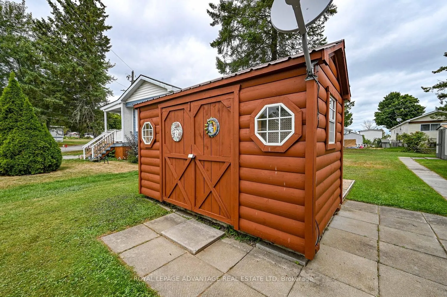 8 Bridle Path N