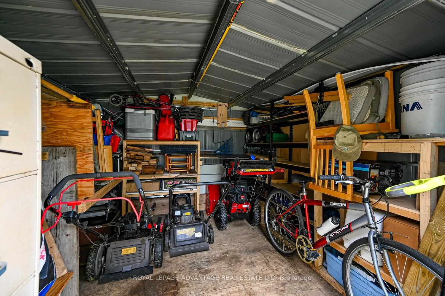 8 Bridle Path N