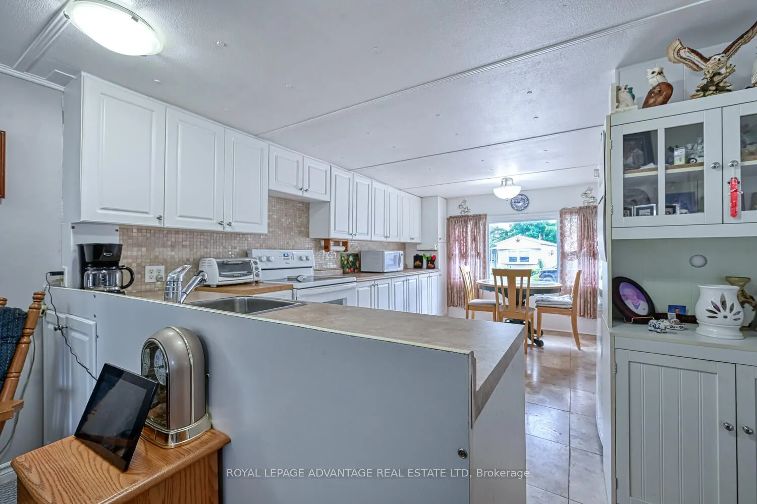 8 Bridle Path N