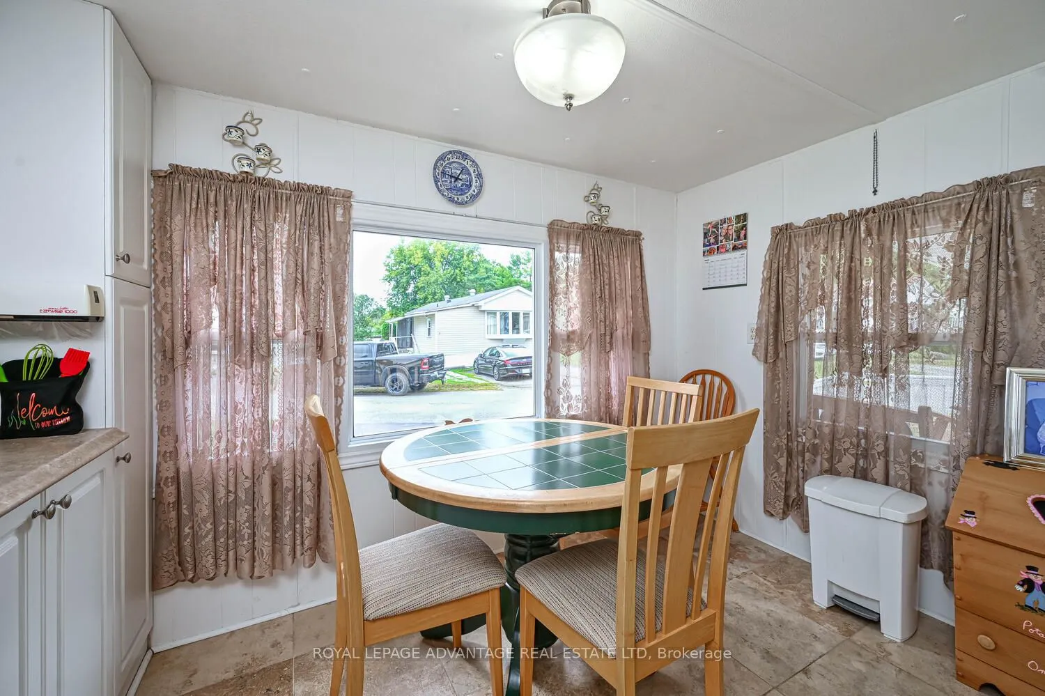8 Bridle Path N