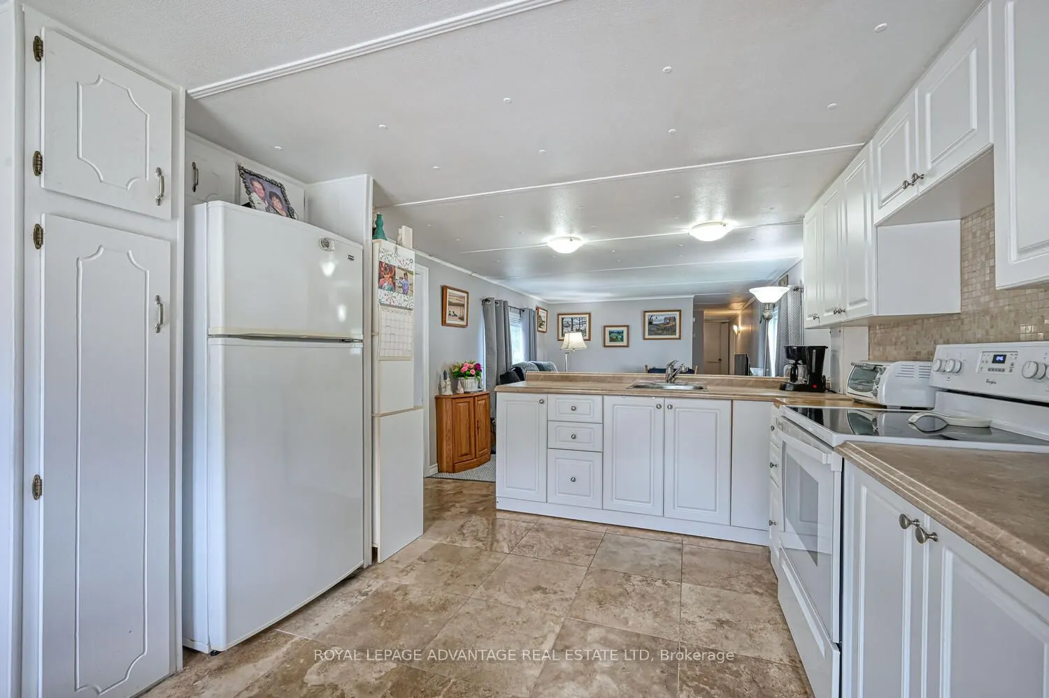 8 Bridle Path N