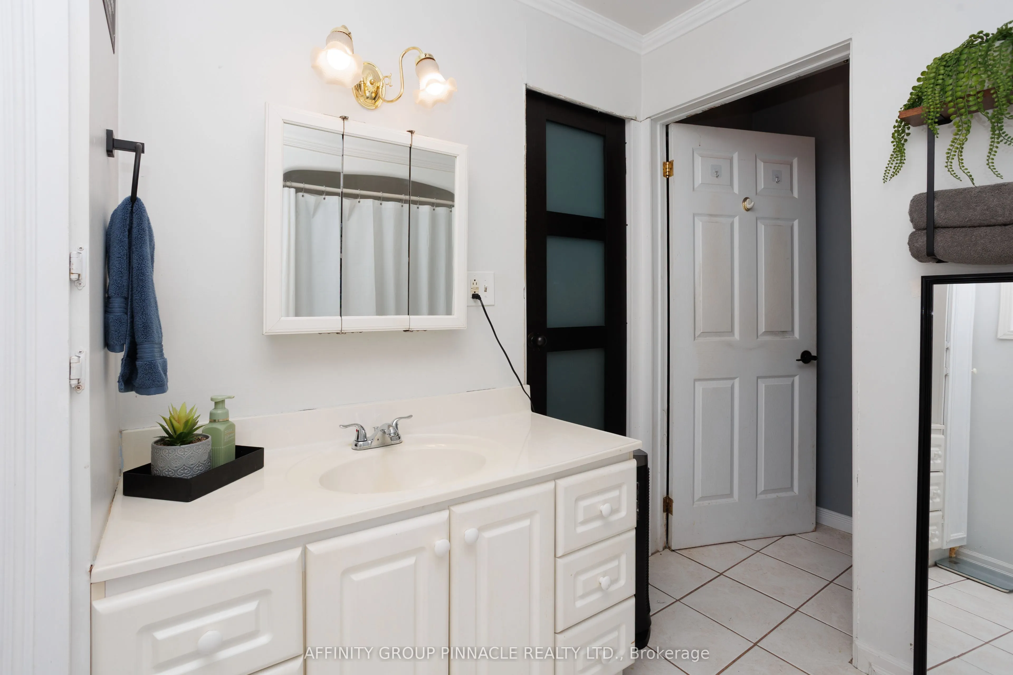 828 Northline Road