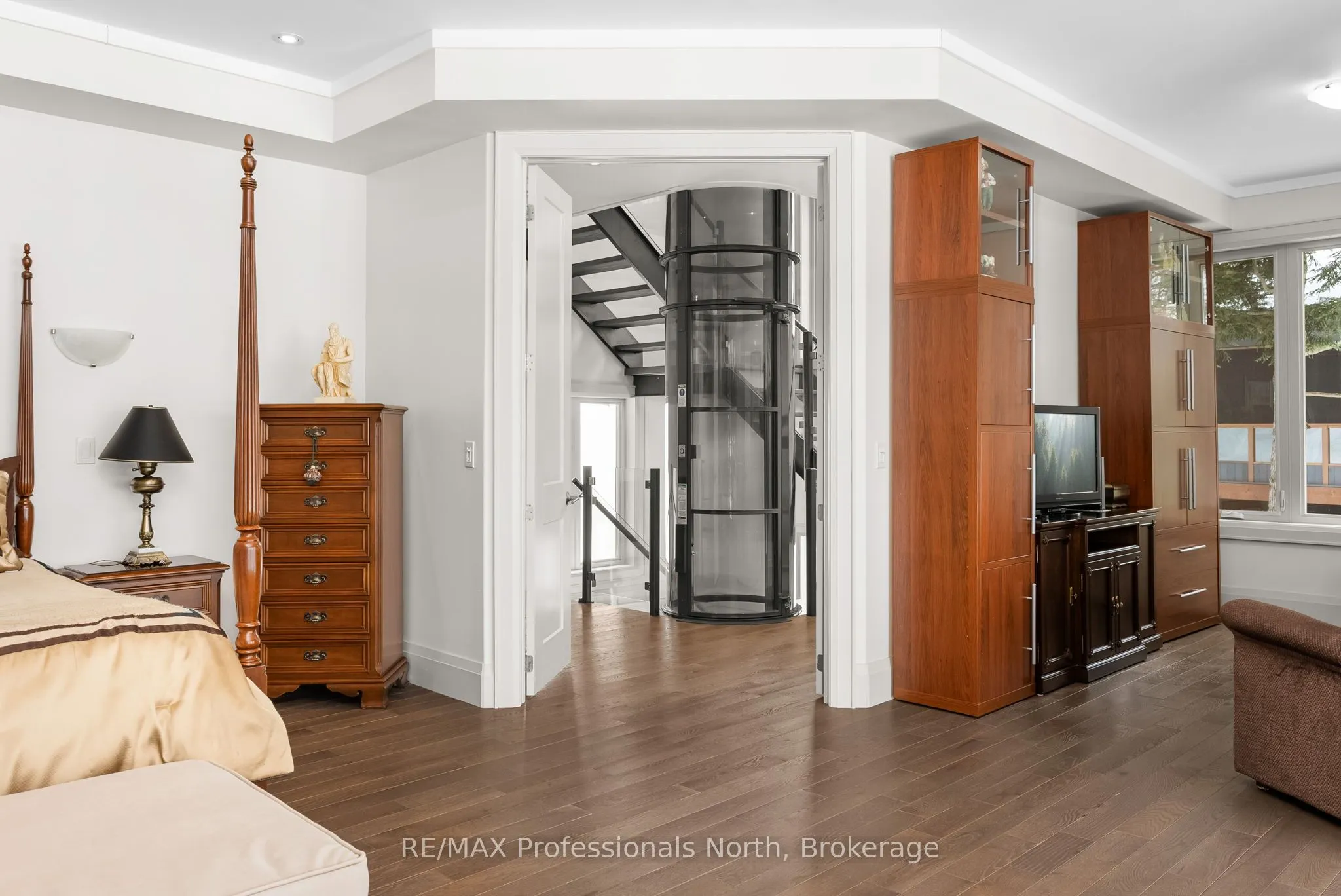 41 Clubhouse Drive