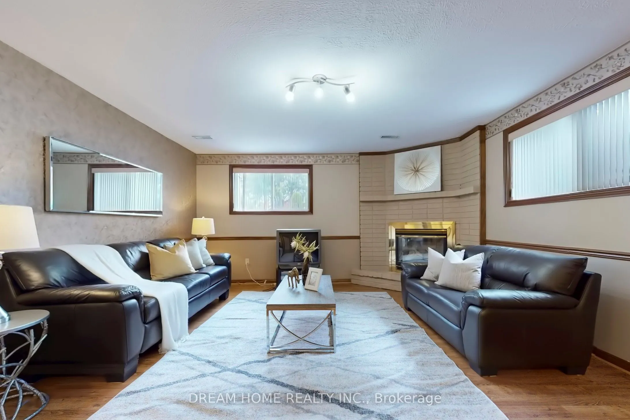 7737 Mount Carmel Boulevard