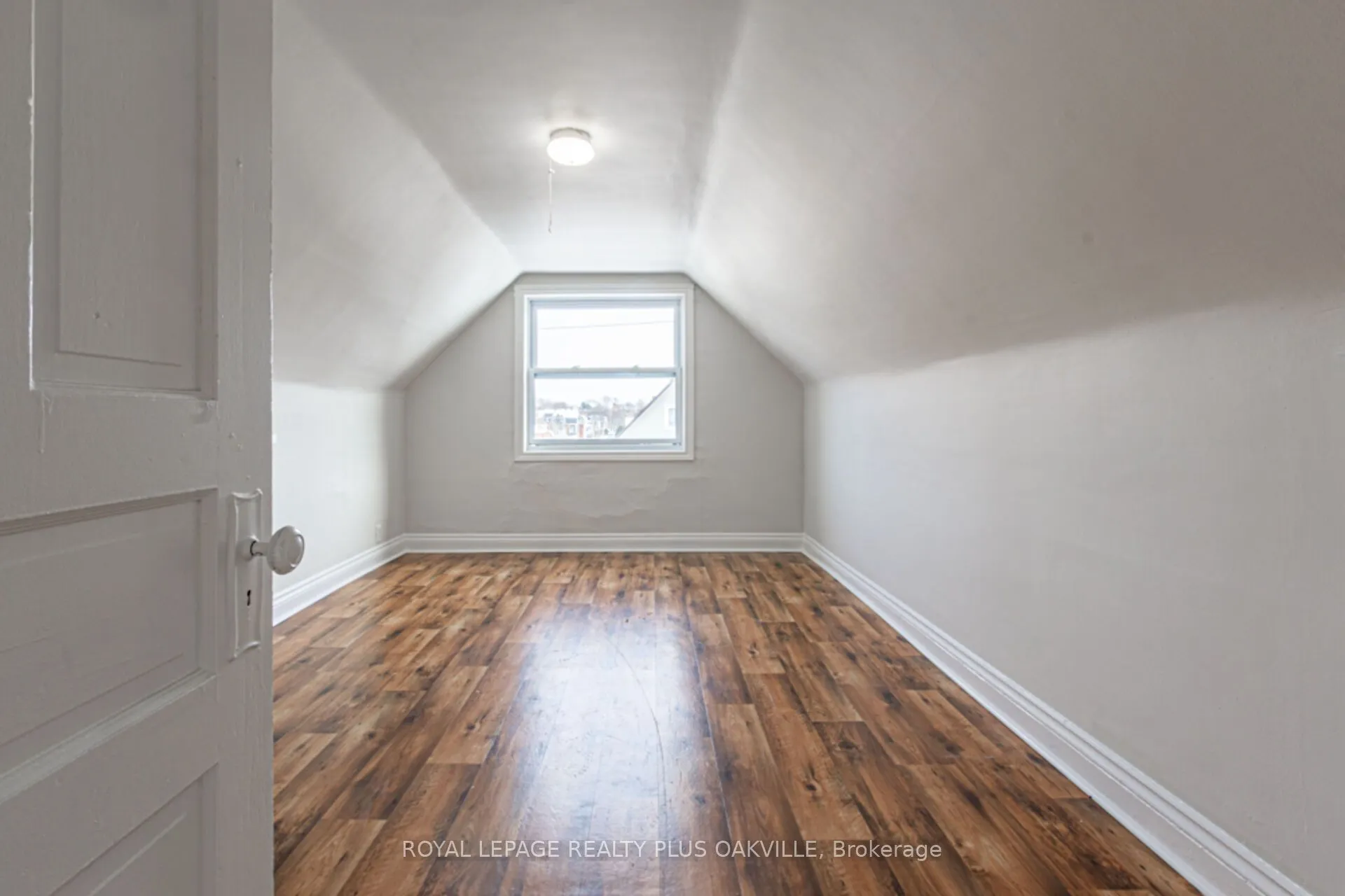58 Lorne Avenue