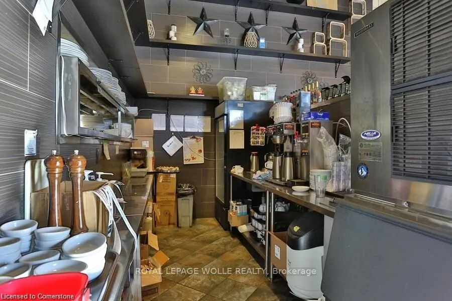 668 Erb Street W