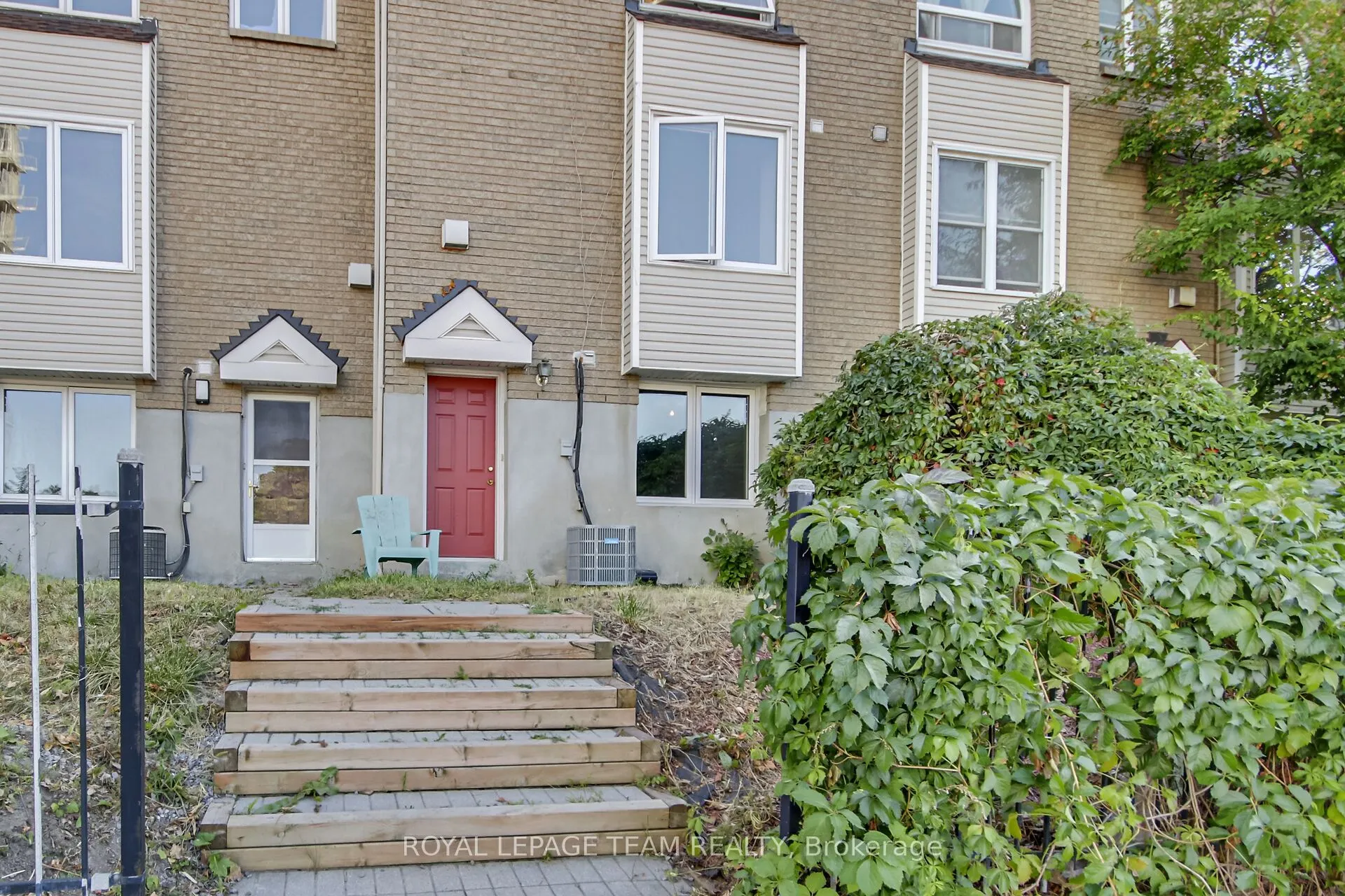 89 Thornbury Crescent