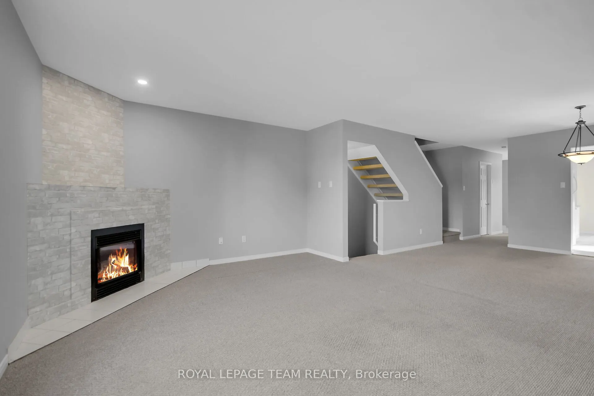 89 Thornbury Crescent