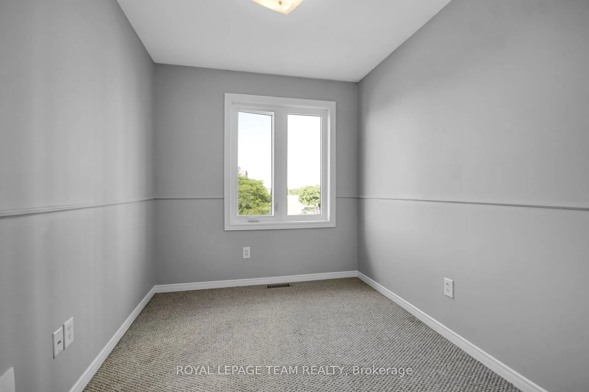 89 Thornbury Crescent
