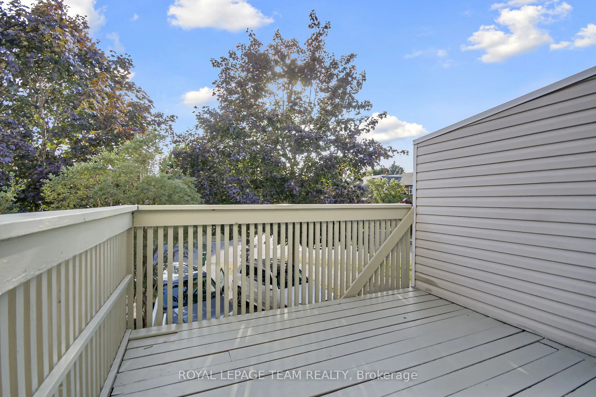 89 Thornbury Crescent
