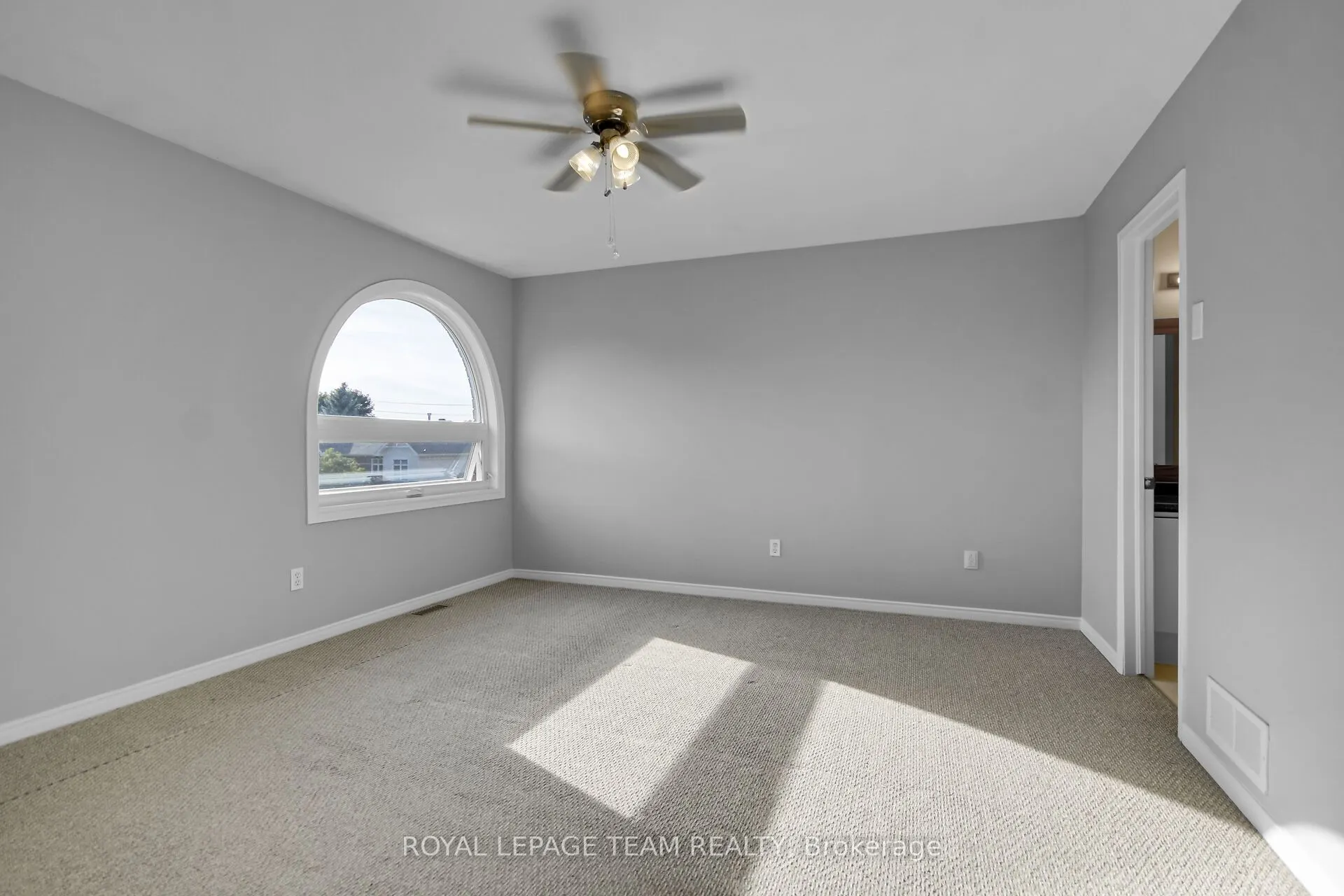 89 Thornbury Crescent