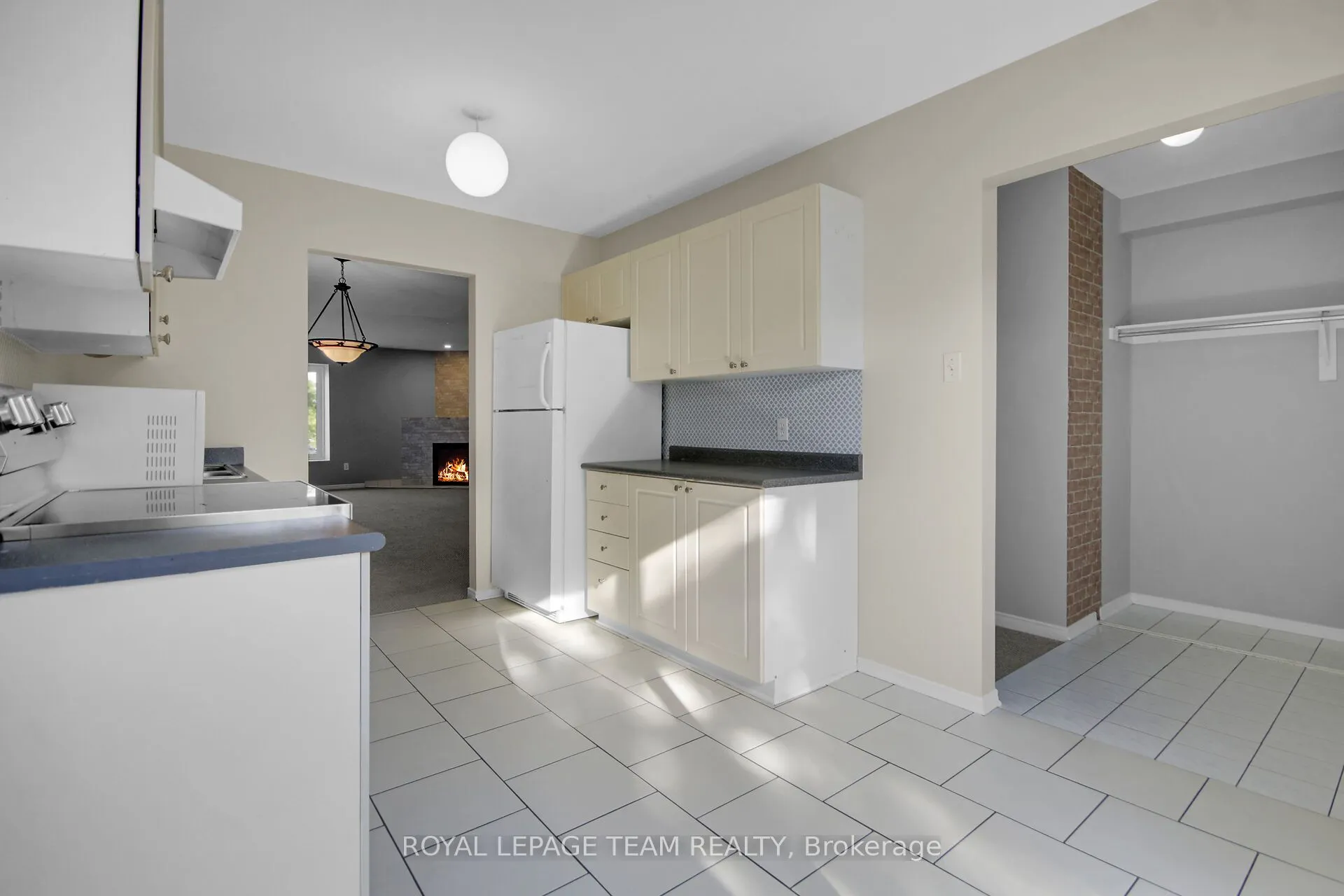 89 Thornbury Crescent