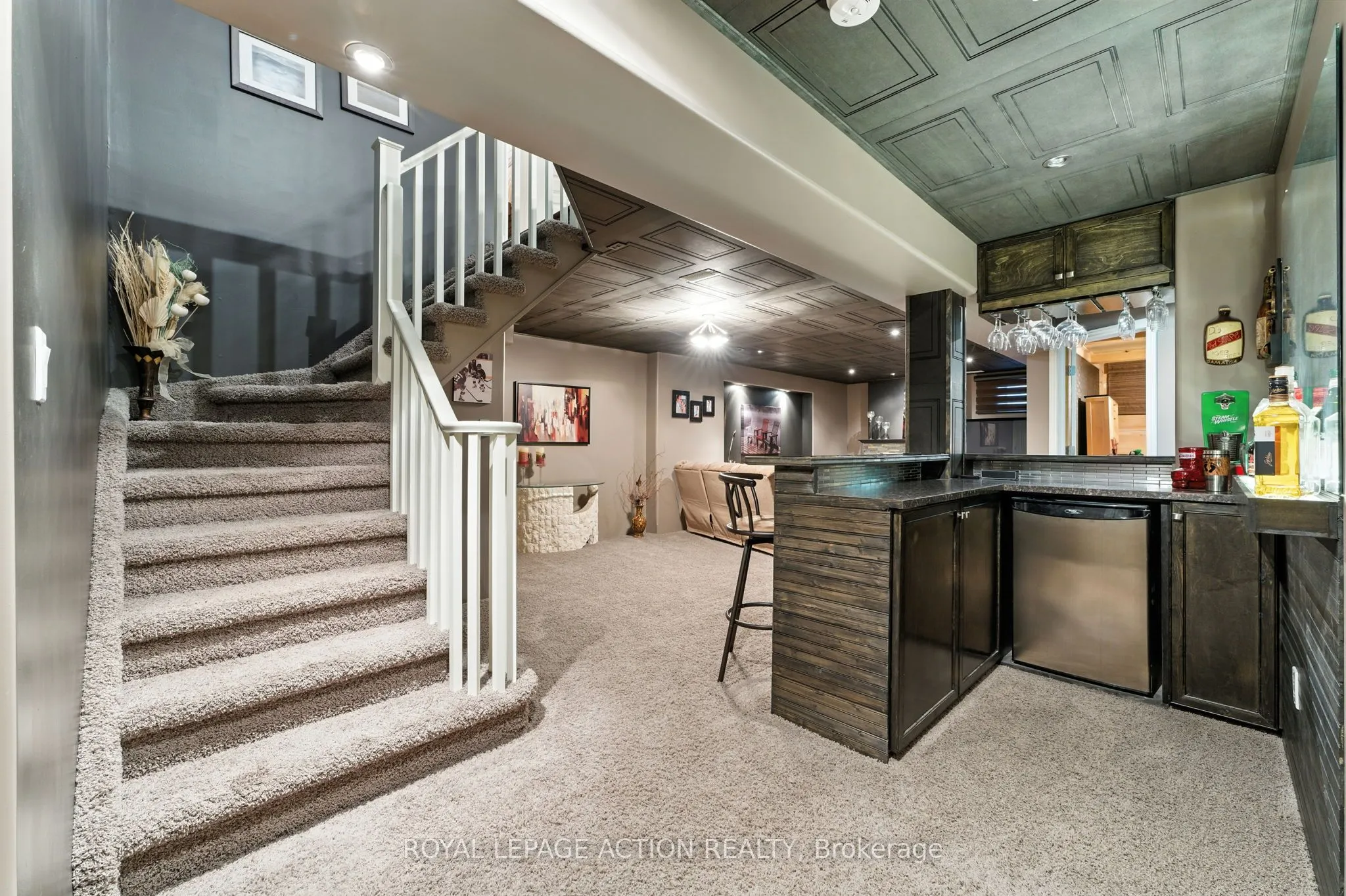 655 Park Road N, #2