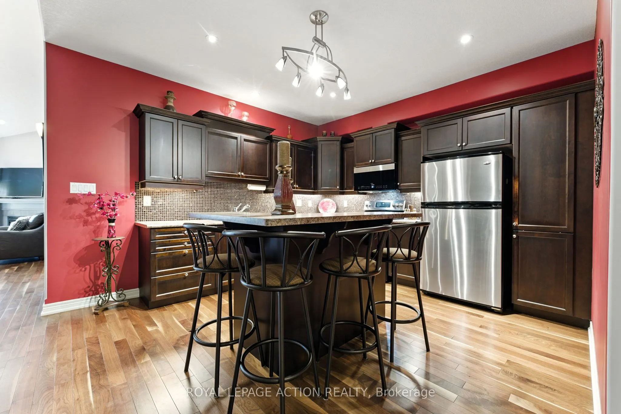 655 Park Road N, #2