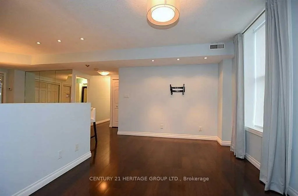 36 James Street S, #608
