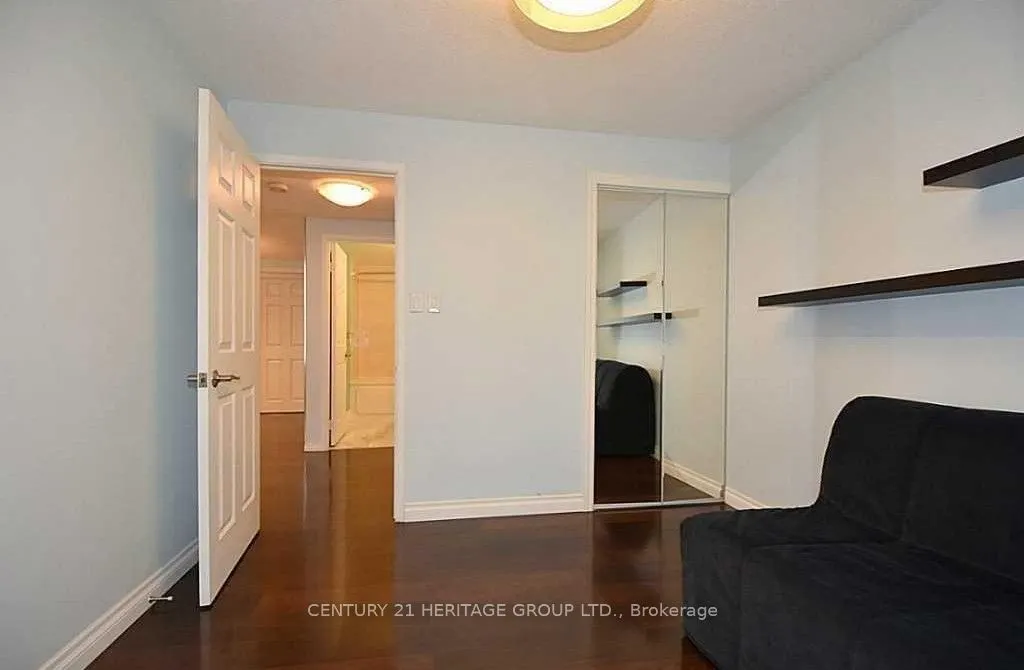 36 James Street S, #608