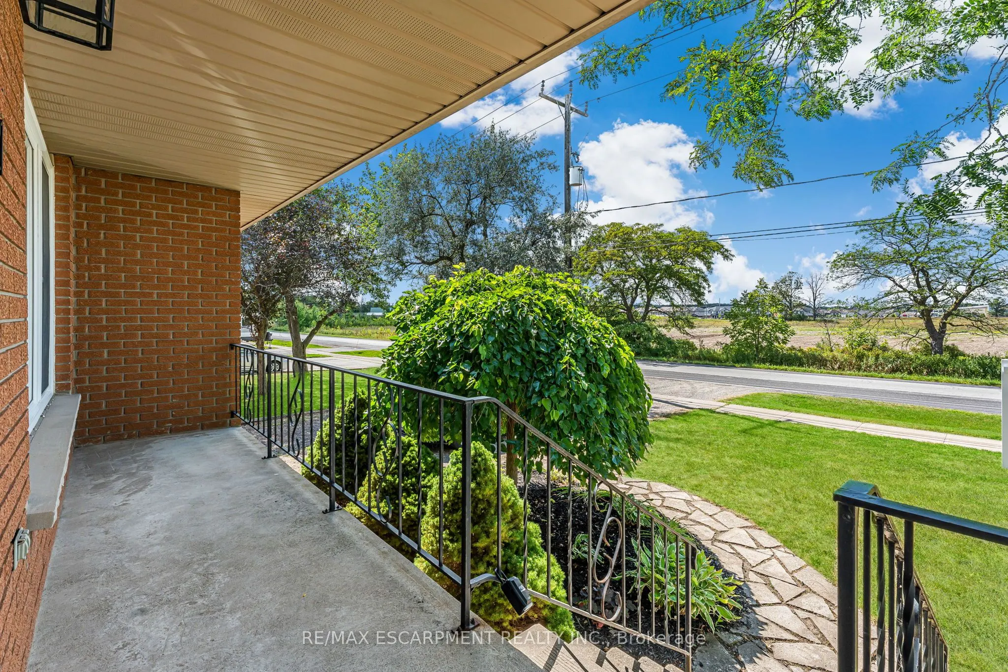 21 South Grimsby Road 5