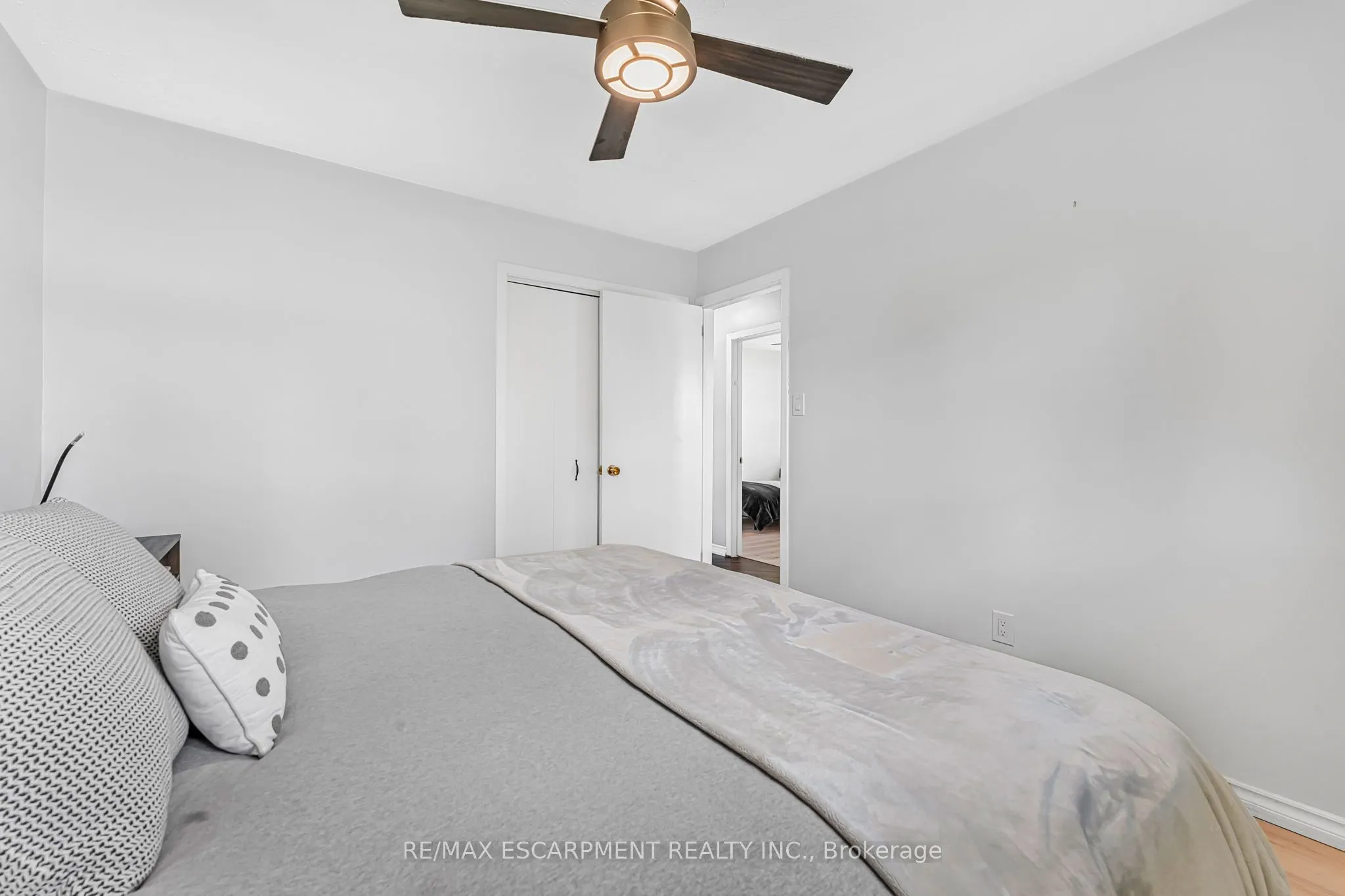 21 South Grimsby Road 5