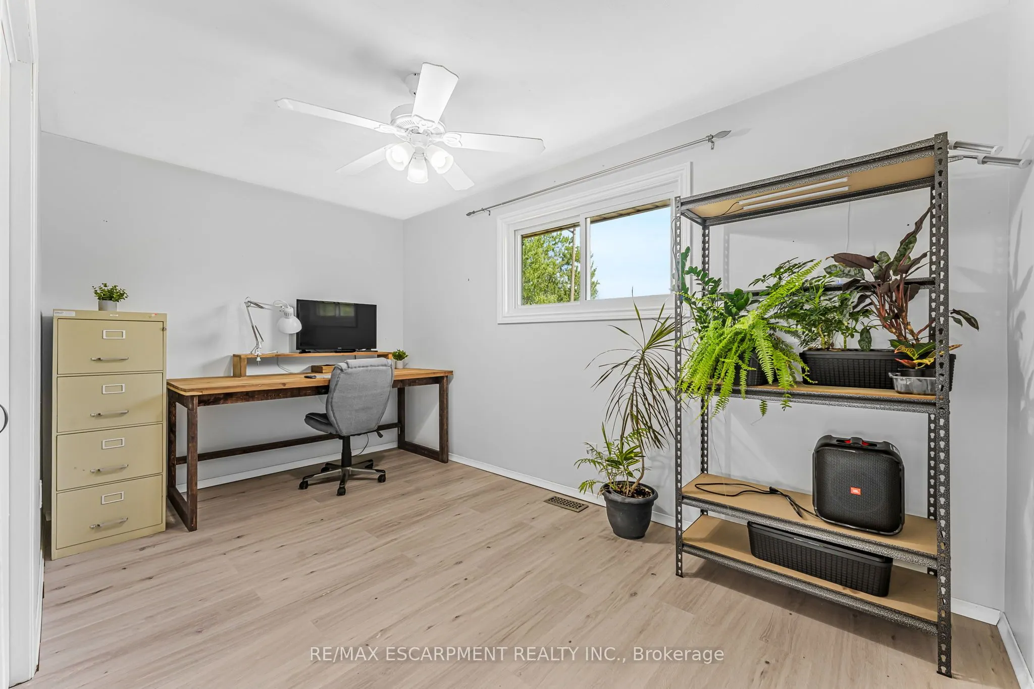 21 South Grimsby Road 5