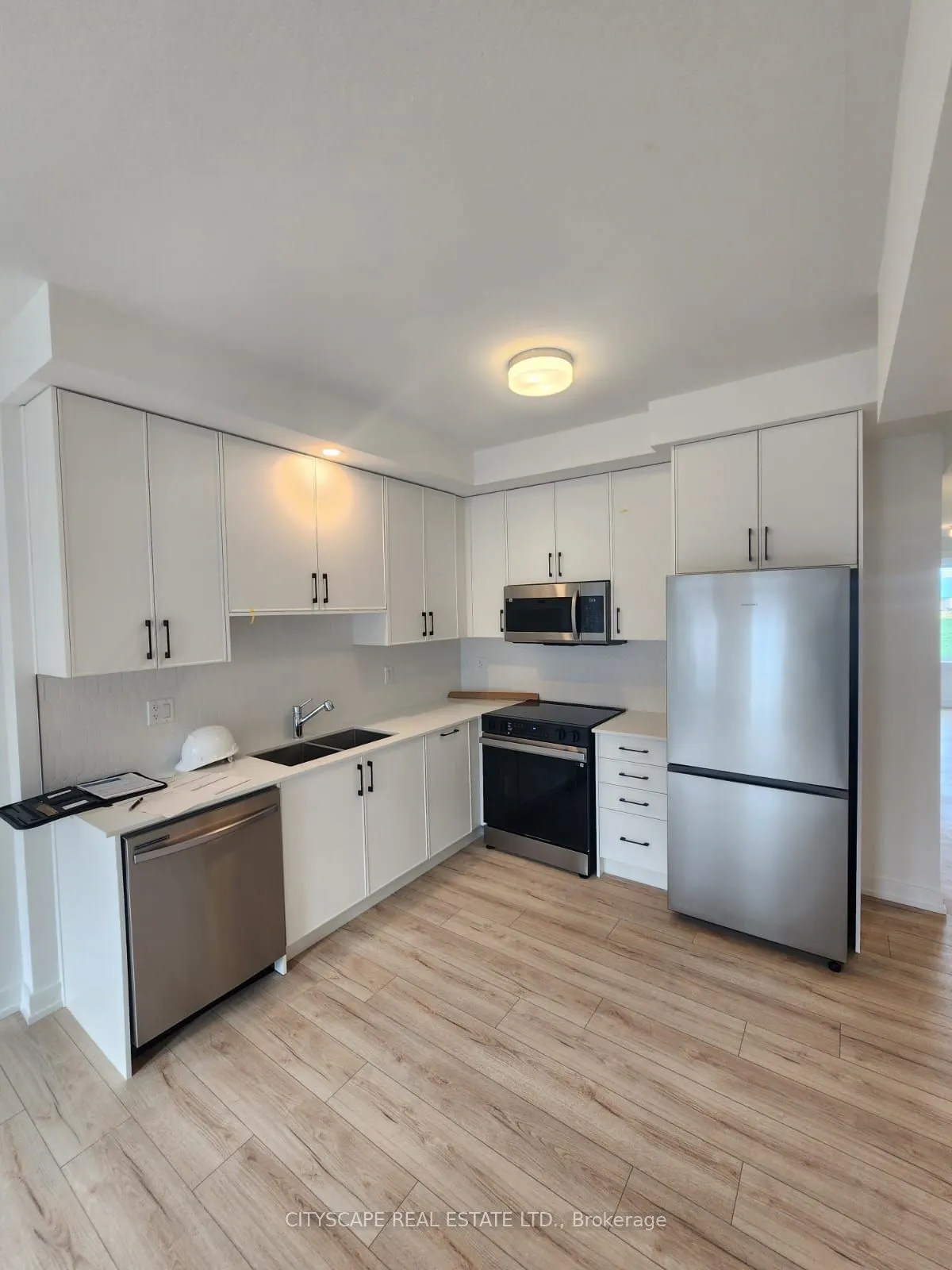 940 St David Street N, #70