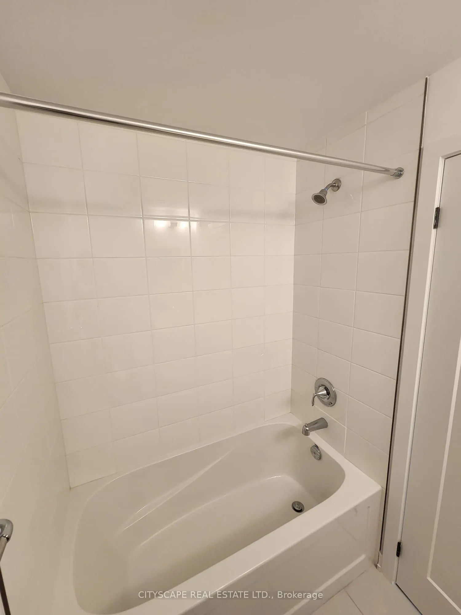 940 St David Street N, #70