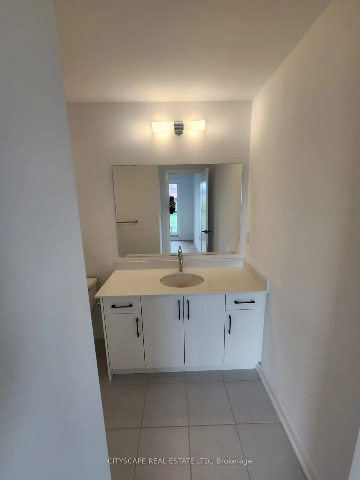 940 St David Street N, #70