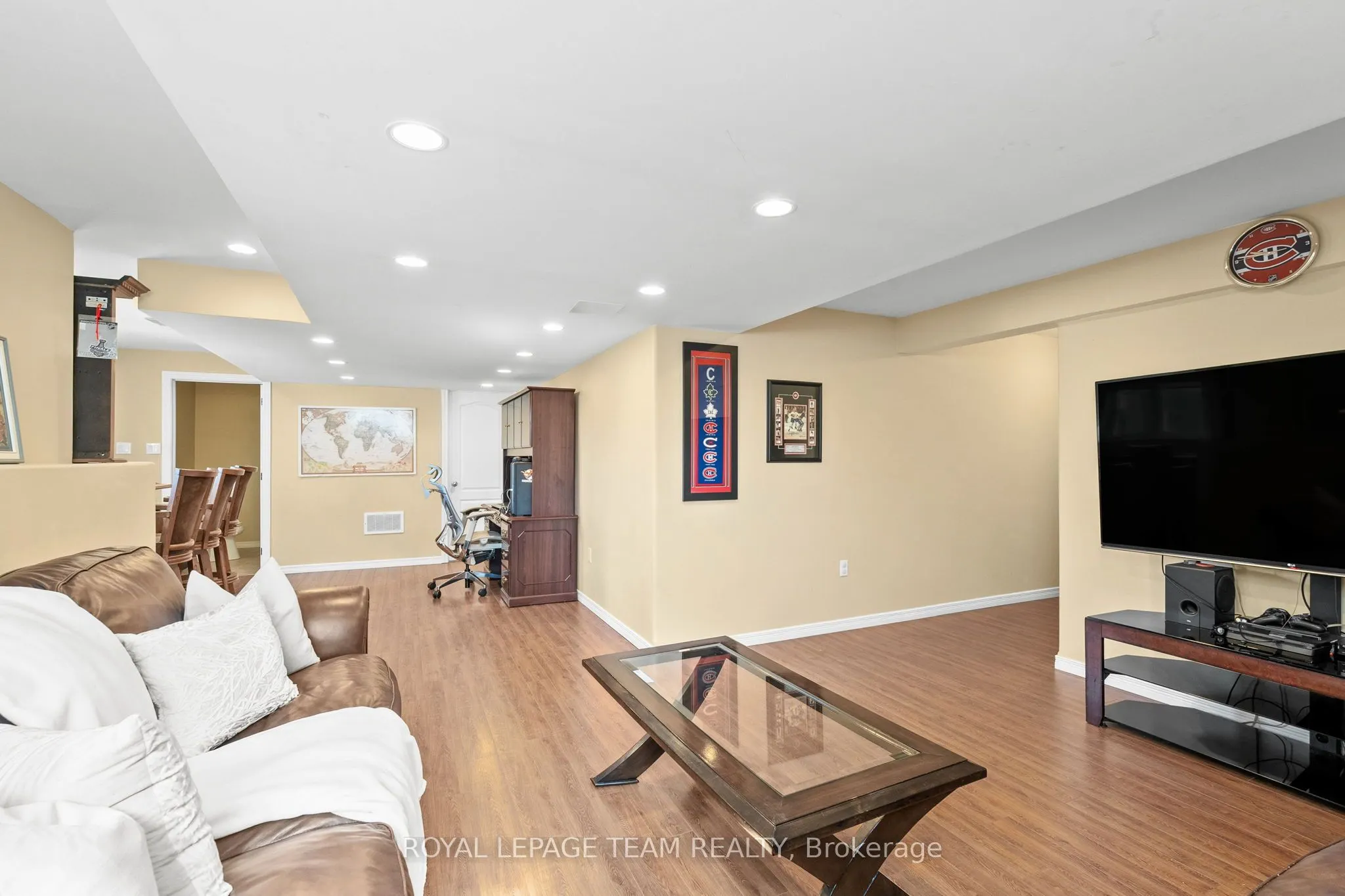 221 Santiago Street