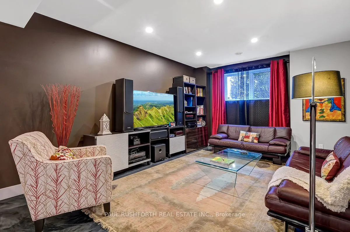 2189 Onyx Street