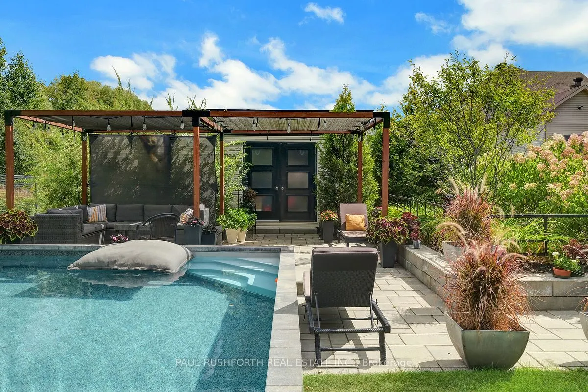 2189 Onyx Street