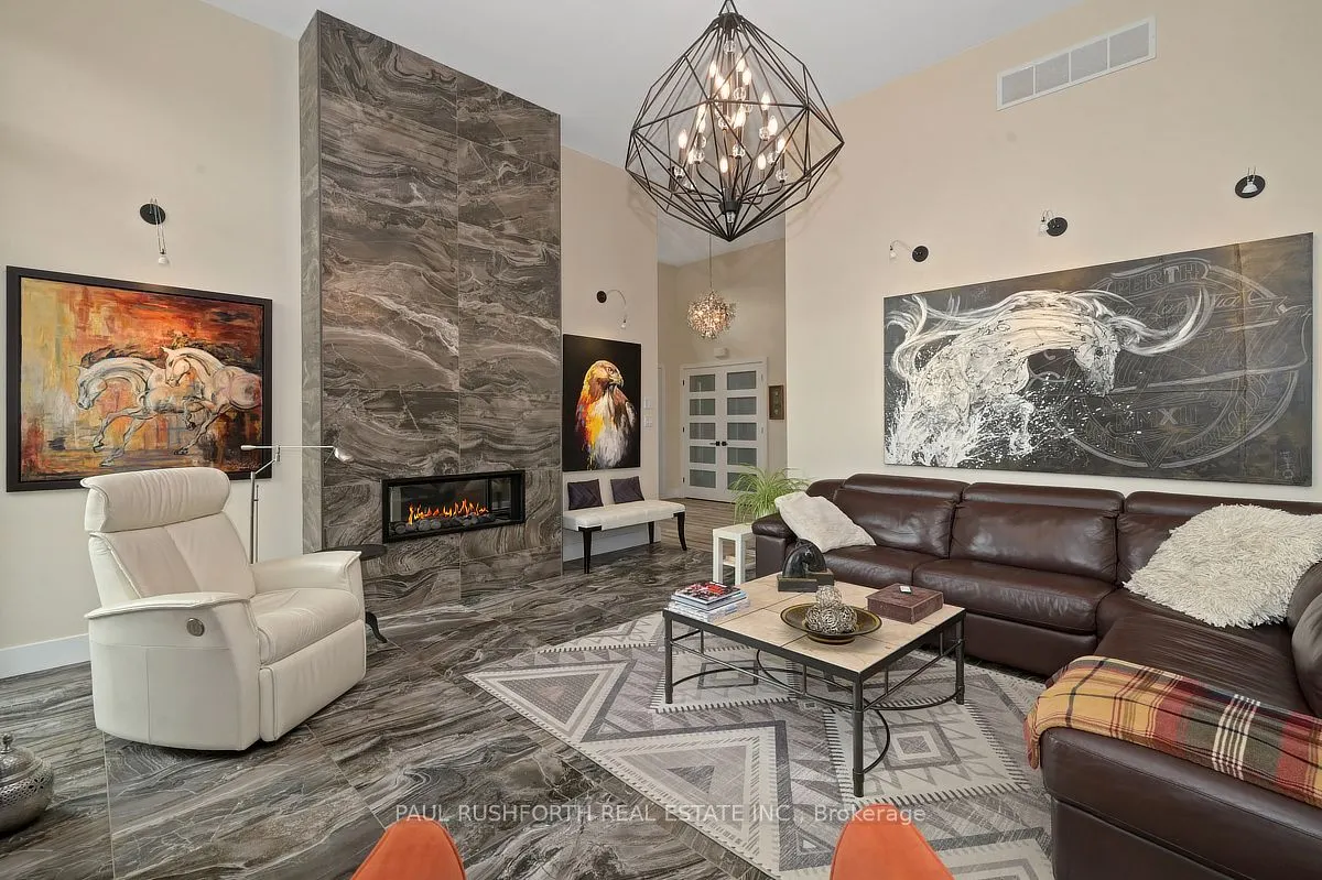 2189 Onyx Street