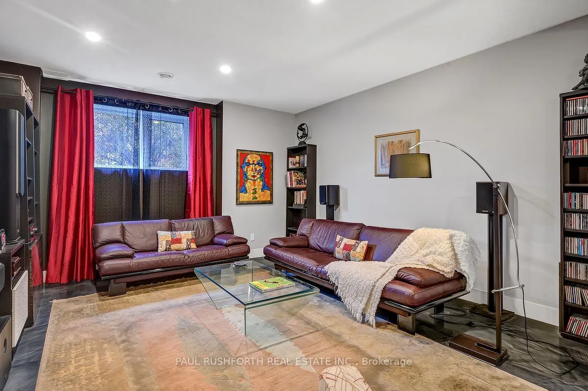 2189 Onyx Street