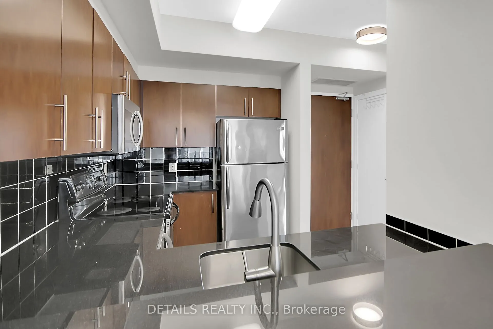 200 Rideau Street, #1202
